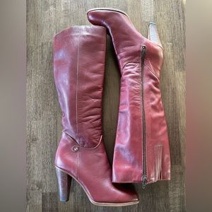 Vintage soft leather knee high heeled Burgundy Bootalinos by Corelli size 7 1/2